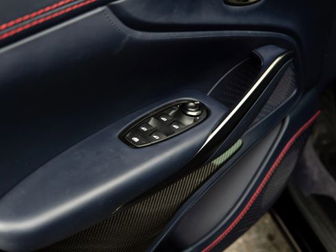 Used 2023 Aston Martin DBX 707 image 22