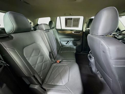 Used 2024 Volkswagen Atlas SE FWD image 11