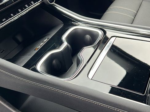 New 2026 Chevrolet Traverse High Country w/ LPO, Floor Liner Package image 24