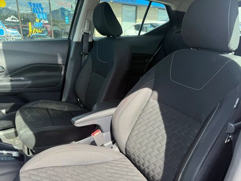 Used 2021 Nissan Kicks S FWD image 18