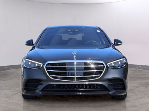 Used 2022 Mercedes-Benz S 500 4MATIC w/ AMG Line Package image 2