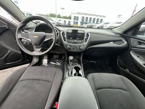 Used 2021 Chevrolet Malibu LS FWD image 30