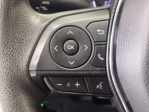 Used 2019 Toyota Camry LE w/ Carpet Mat Package FWD image 24