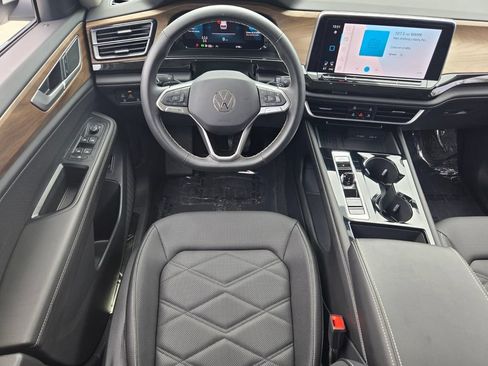 Certified 2026 Volkswagen Atlas SE w/ Panoramic Sunroof Package FWD image 15
