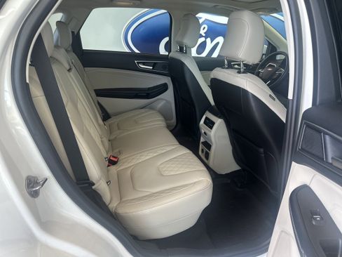 Used 2024 Ford Edge Titanium w/ Equipment Group 301A AWD/4WD image 4