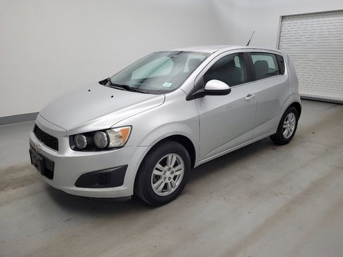 Used 2014 Chevrolet Sonic LT FWD image 2