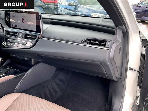 Used 2025 Lexus ES 350 w/ Premium Package image 15