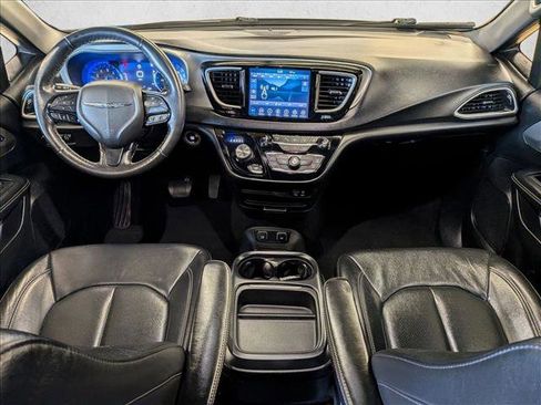Used 2020 Chrysler Pacifica Touring-L w/ Advanced Safetytec Group AWD/4WD image 20