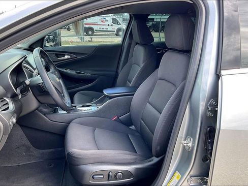 Used 2024 Chevrolet Malibu RS FWD image 18