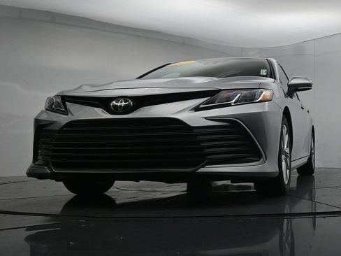 Used 2024 Toyota Camry LE w/ Convenience Package FWD image 37