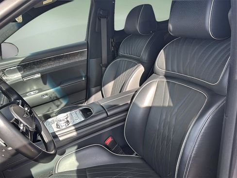 Used 2023 Genesis G90 3.5T AWD/4WD image 13