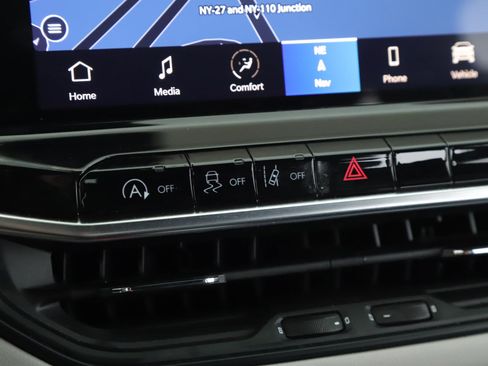 Used 2023 Jeep Compass Limited w/ Elite Group image 13