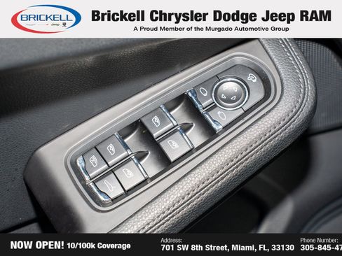 Used 2024 Porsche Macan image 26