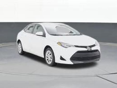 Used 2019 Toyota Corolla LE FWD image 1