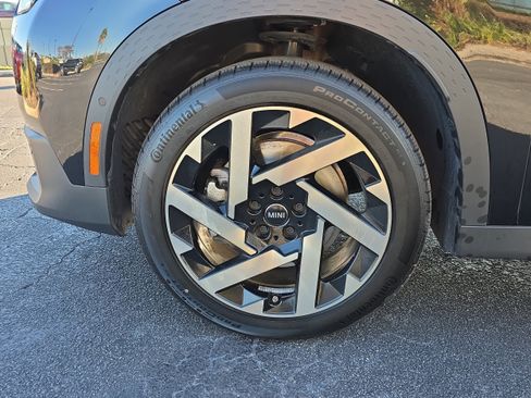 Certified 2025 MINI Cooper Countryman S image 9