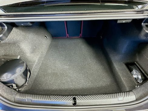 Used 2026 BMW 550e xDrive w/ Premium Package image 33