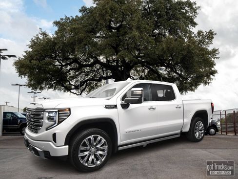 Used 2024 GMC Sierra 1500 Denali w/ Denali Reserve Package AWD/4WD image 1