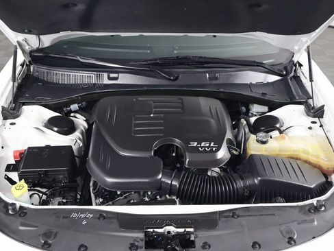 Used 2022 Dodge Charger SXT w/ Leather Interior Group image 15