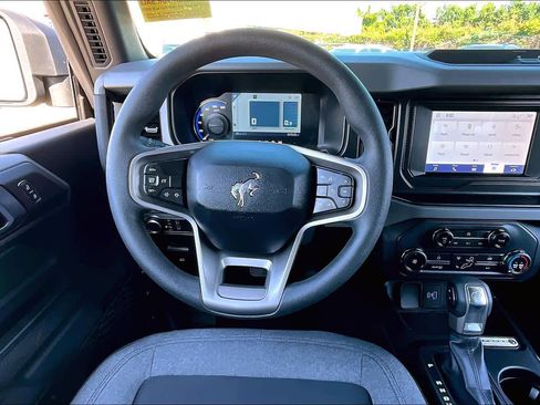 Used 2022 Ford Bronco 2-Door AWD/4WD image 6