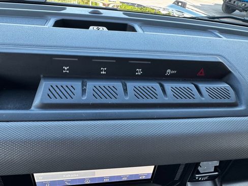 Used 2023 Ford Bronco Big Bend w/ Sasquatch Package AWD/4WD image 25