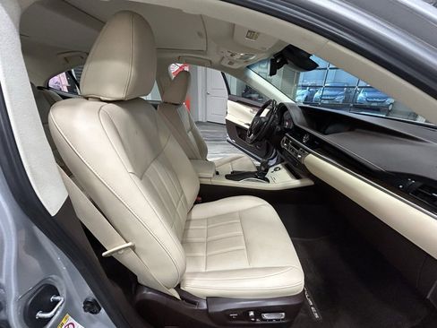 Used 2017 Lexus ES 350 350 w/ Luxury Package image 41