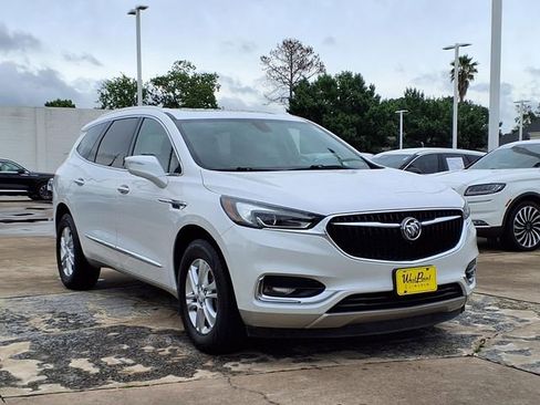 Used 2018 Buick Enclave Essence w/ Trailering Package FWD image 20