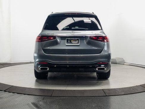 Certified 2026 Mercedes-Benz GLS 450 4MATIC image 32
