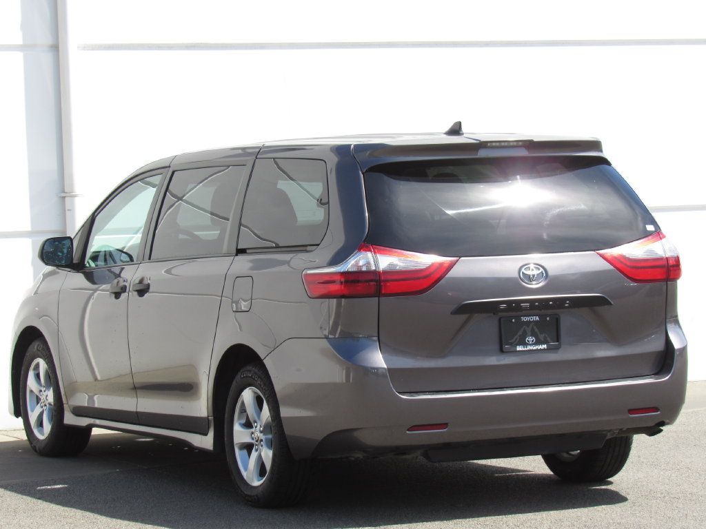 Certified 2020 Toyota Sienna L FWD image 5
