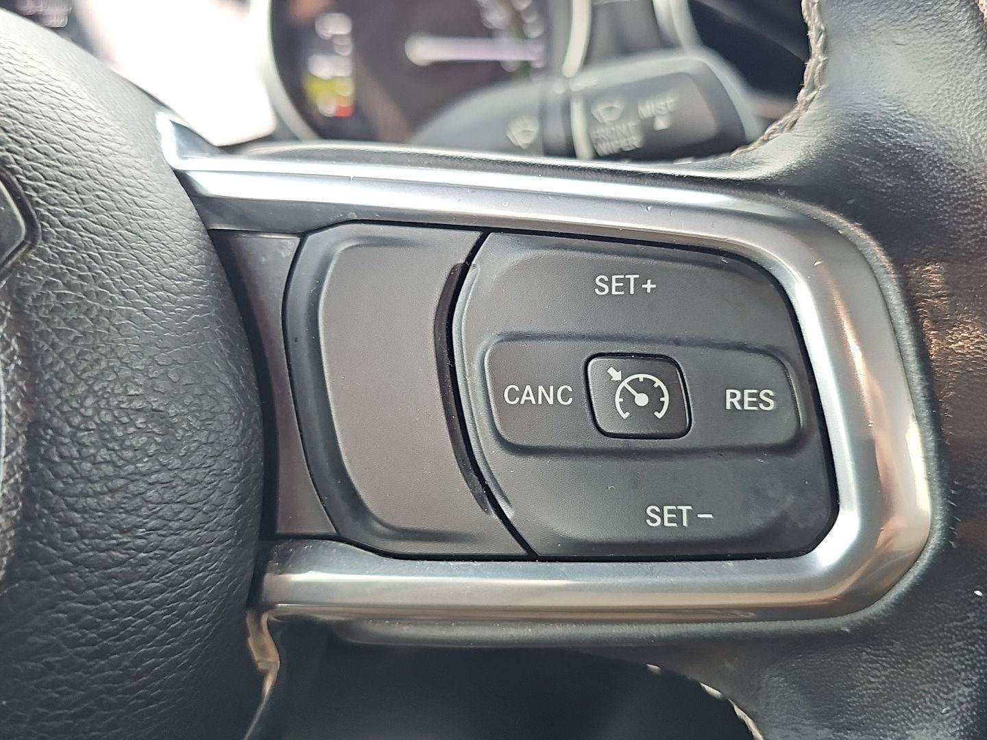 Used 2022 Jeep Wrangler Unlimited Sahara AWD/4WD image 18