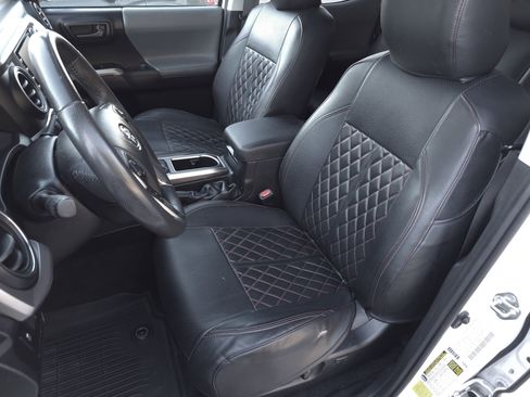 Used 2021 Toyota Tacoma SR5 image 10