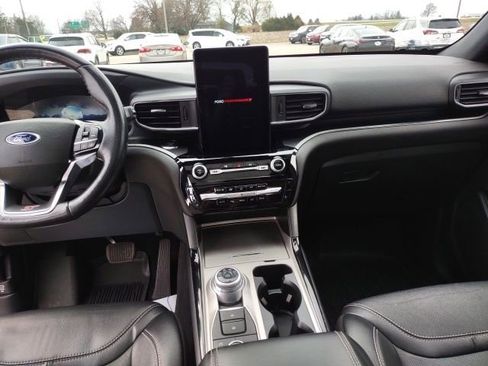 Used 2022 Ford Explorer ST w/ Equipment Group 401A AWD/4WD image 13