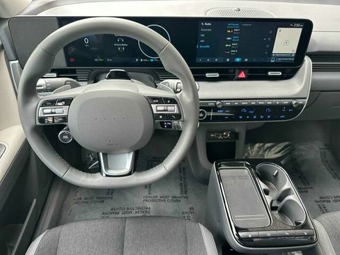 Used 2025 Hyundai Ioniq 5 SE RWD image 17