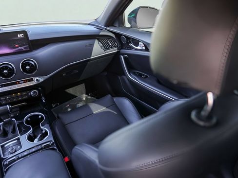 Used 2022 Kia Stinger GT-Line RWD image 30