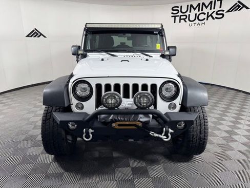 Used 2018 Jeep Wrangler Unlimited Sport AWD/4WD image 2