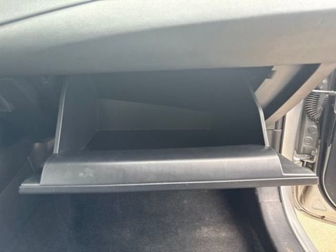 Used 2024 Toyota Corolla LE FWD image 33