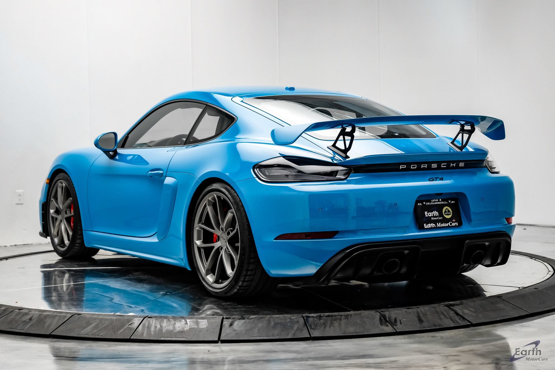 Used 2020 Porsche 718 Cayman GT4 RWD image 11