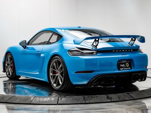 Used 2020 Porsche 718 Cayman GT4 RWD image 11