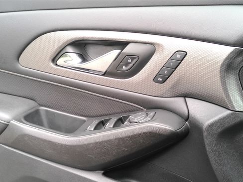 Certified 2022 Chevrolet Traverse Premier AWD/4WD image 23