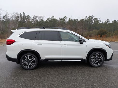 Certified 2025 Subaru Ascent Limited w/ Popular Package #1 image 3
