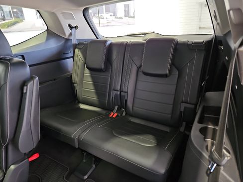 Certified 2023 Volkswagen Atlas SEL Premium AWD/4WD image 10