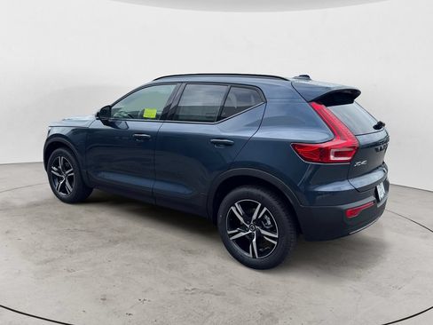 New 2026 Volvo XC40 B5 Core w/ Protection Package Premier AWD/4WD image 4