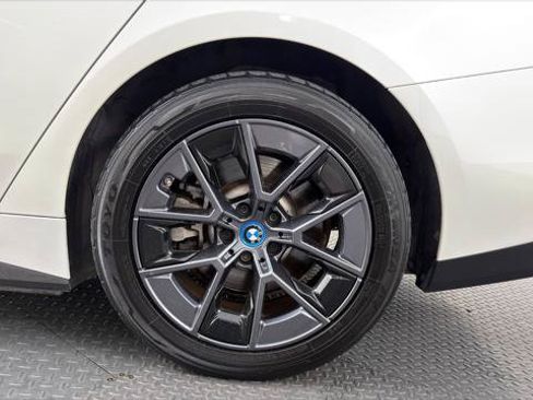 Used 2023 BMW i4 eDrive35 w/ Premium Package RWD image 41