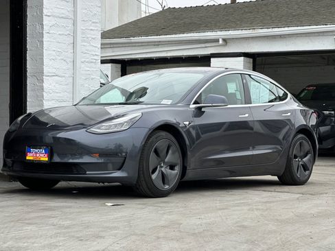 Used 2018 Tesla Model 3 Long Range image 8