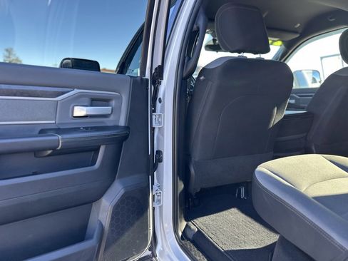 Used 2021 RAM 2500 Big Horn image 12