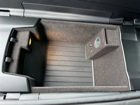 Used 2018 BMW M5 image 21