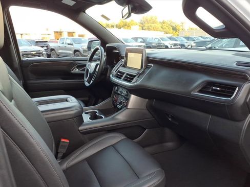 Used 2024 Chevrolet Tahoe Z71 w/ Luxury Package image 23