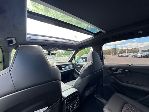 New 2026 Audi SQ7 Prestige image 27