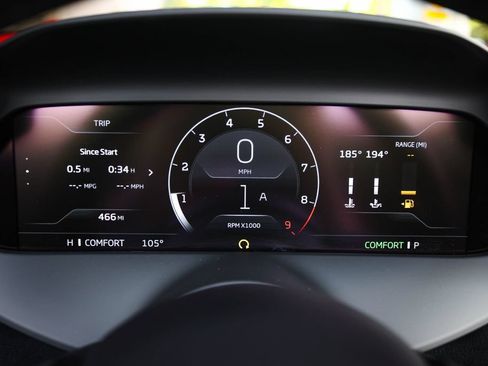 Used 2027 McLaren 750S Spider RWD image 26