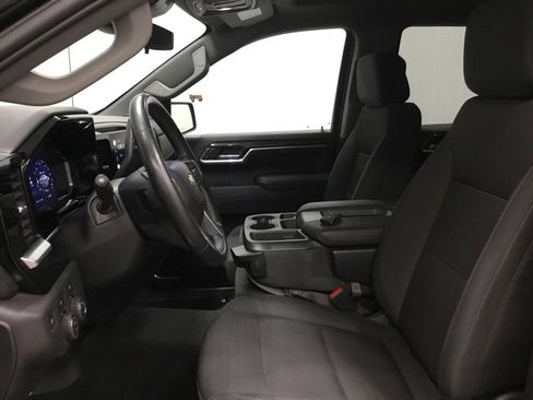 Used 2022 Chevrolet Silverado 1500 LT AWD/4WD image 12