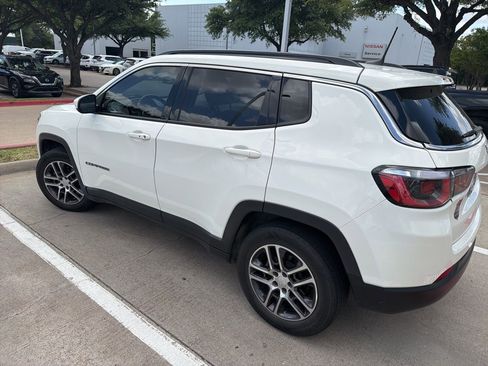 Used 2018 Jeep Compass Latitude w/ Popular Equipment Group image 5